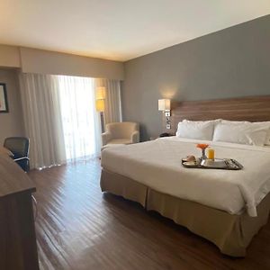 Habitación Clásica con Cama King